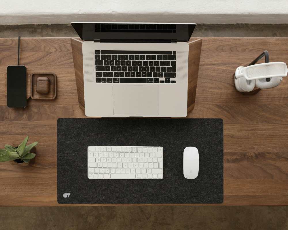 Minimalist entryway organization